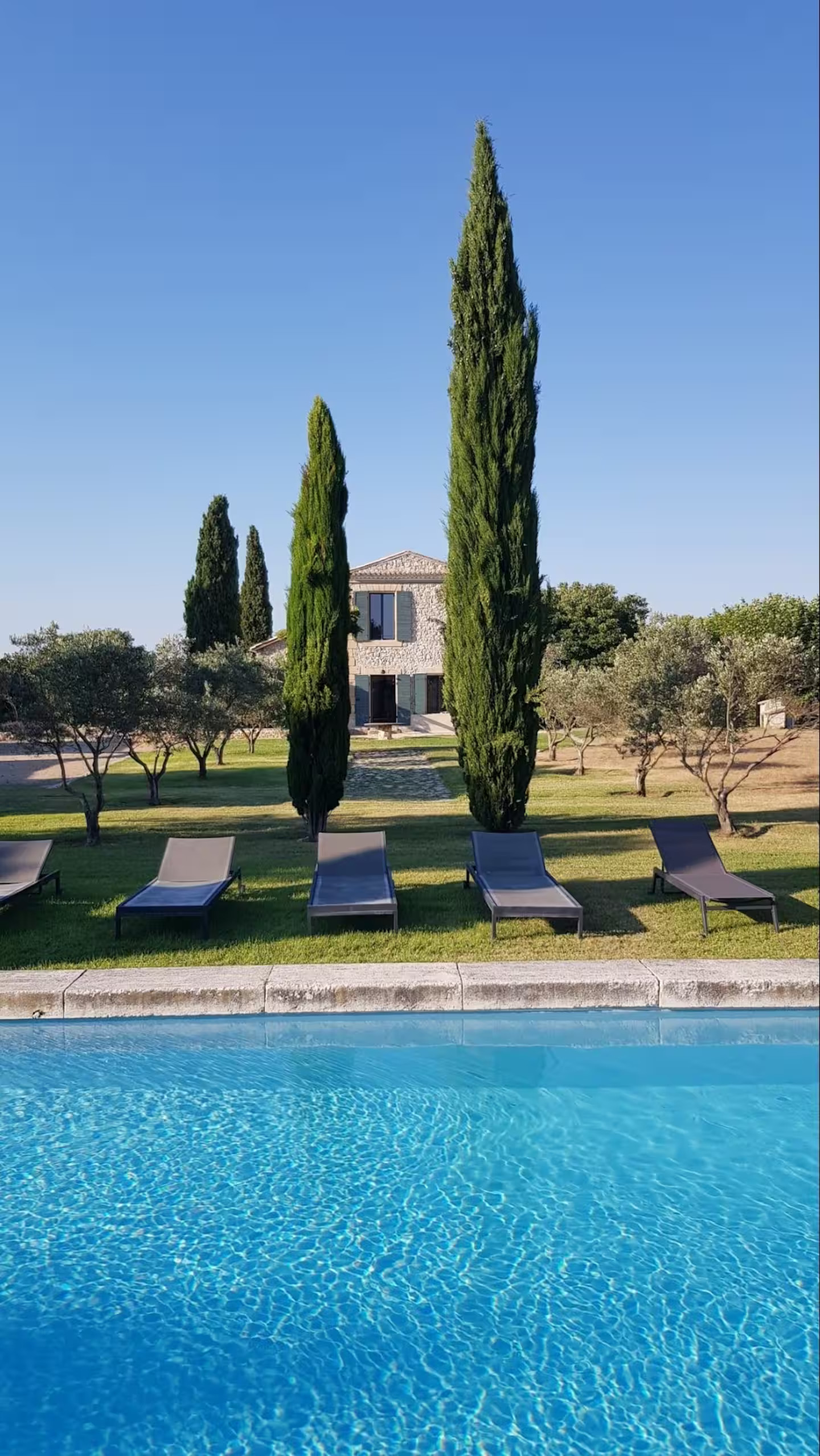 maison Provence ancienne en pierres avec piscine La Bergerie Aix-en-Provence