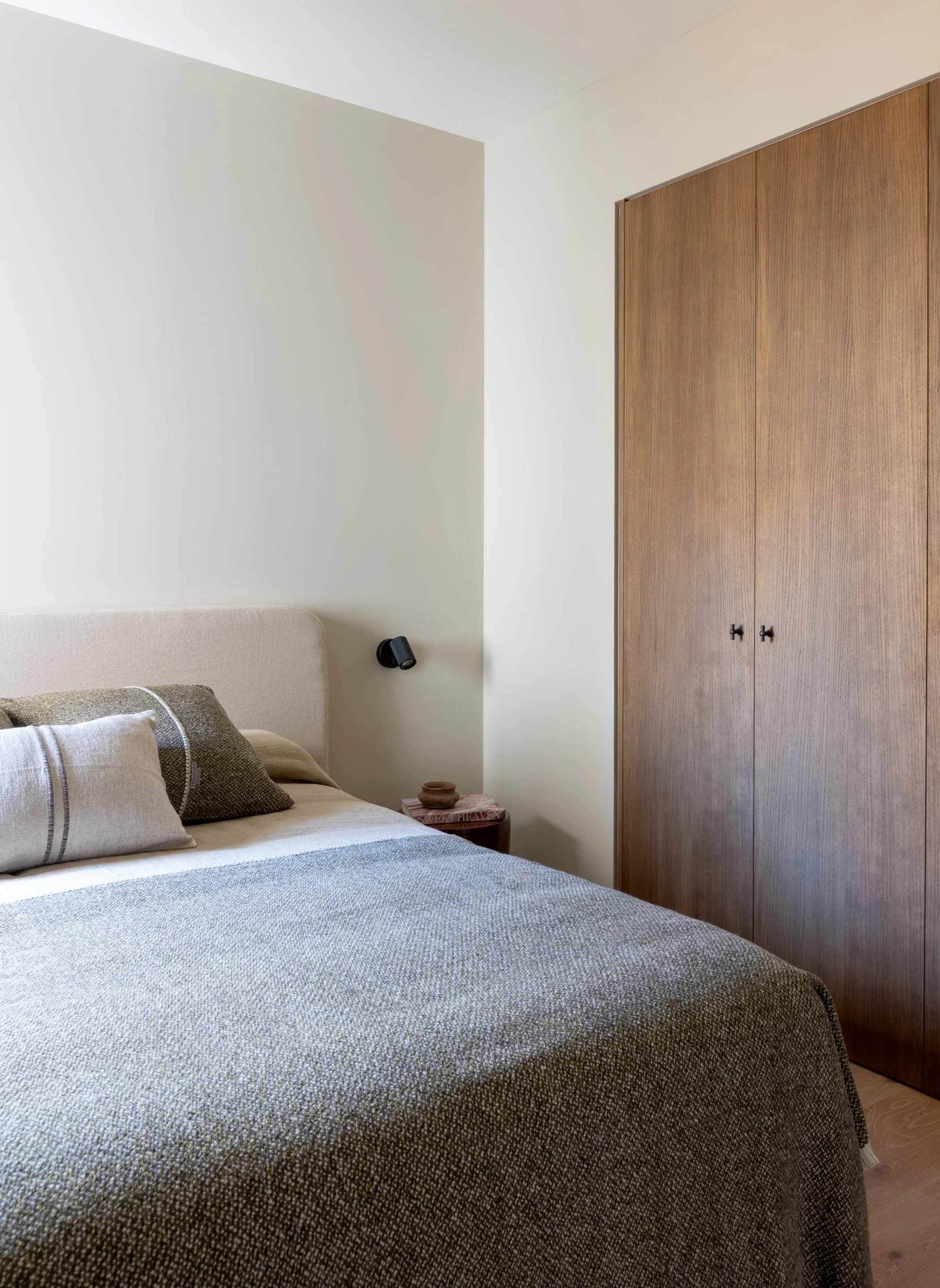 chambre décoration contemporaine avec placard bois chambre décoration contemporaine avec placard bois