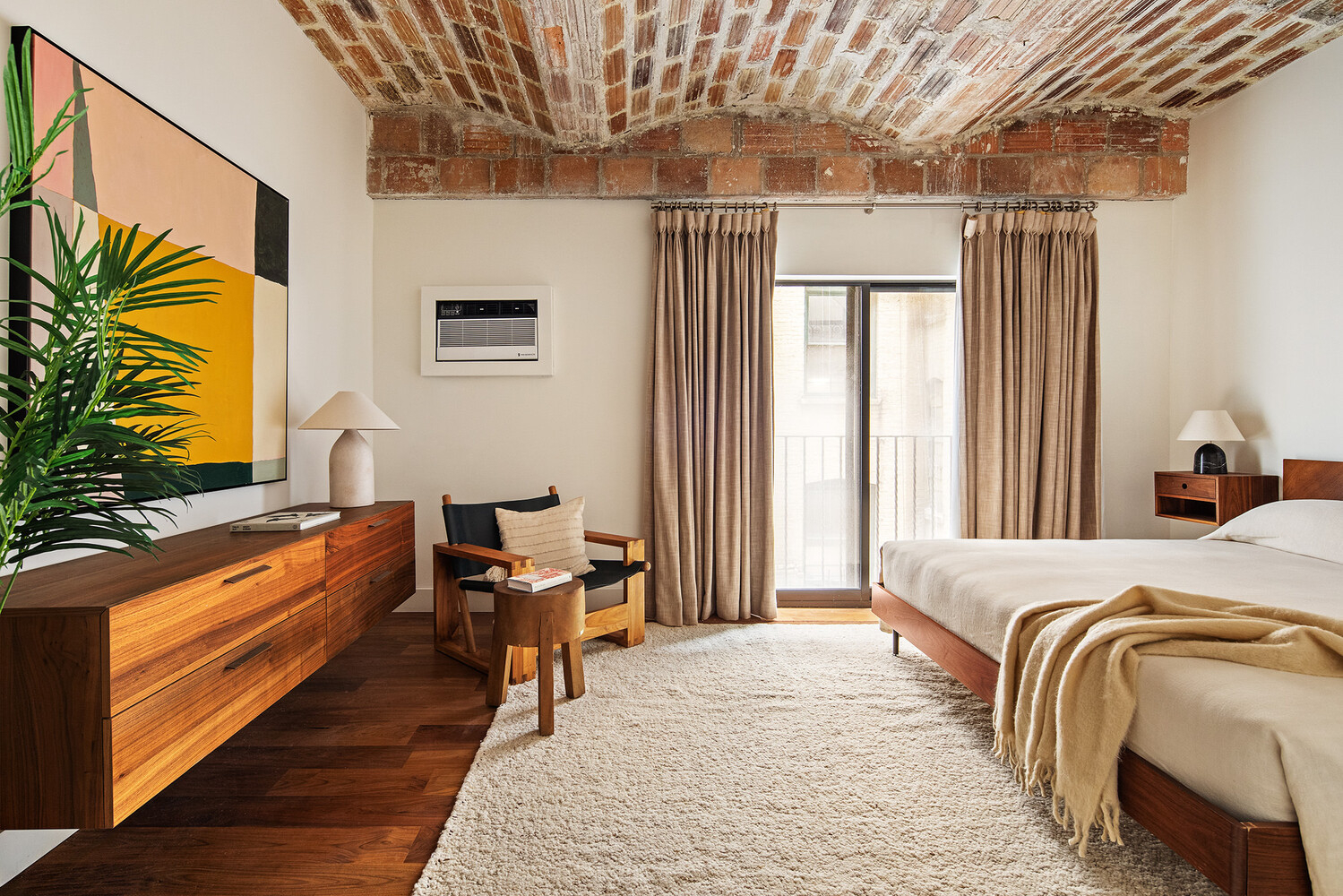 chambre plafond voûtés en briques catalans appartement new-yorkais