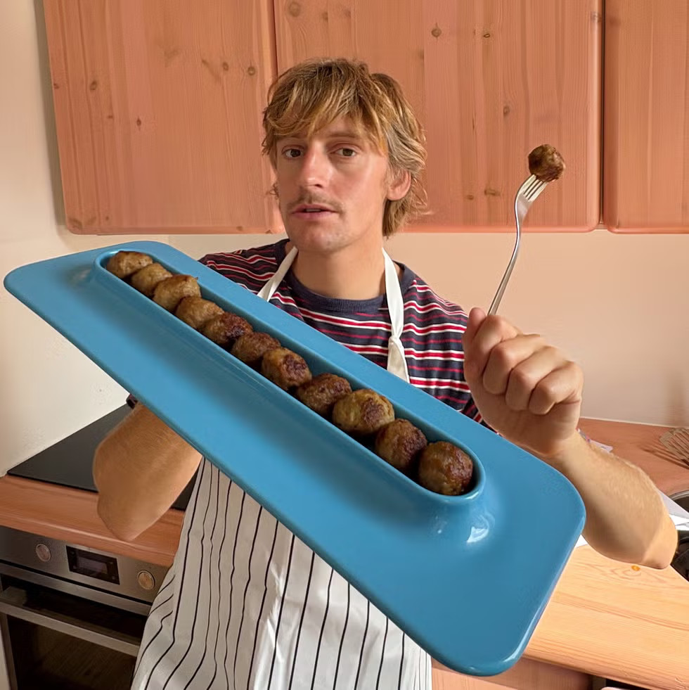 plat à boulettes collection "Home of Celebration" IKEA x Gustaf Westman