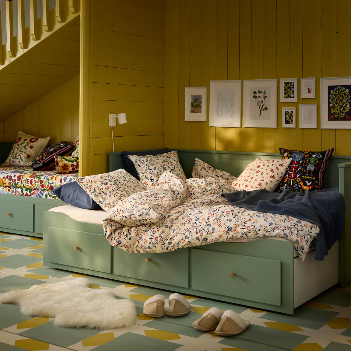 chambre jaune et verte lit extensible