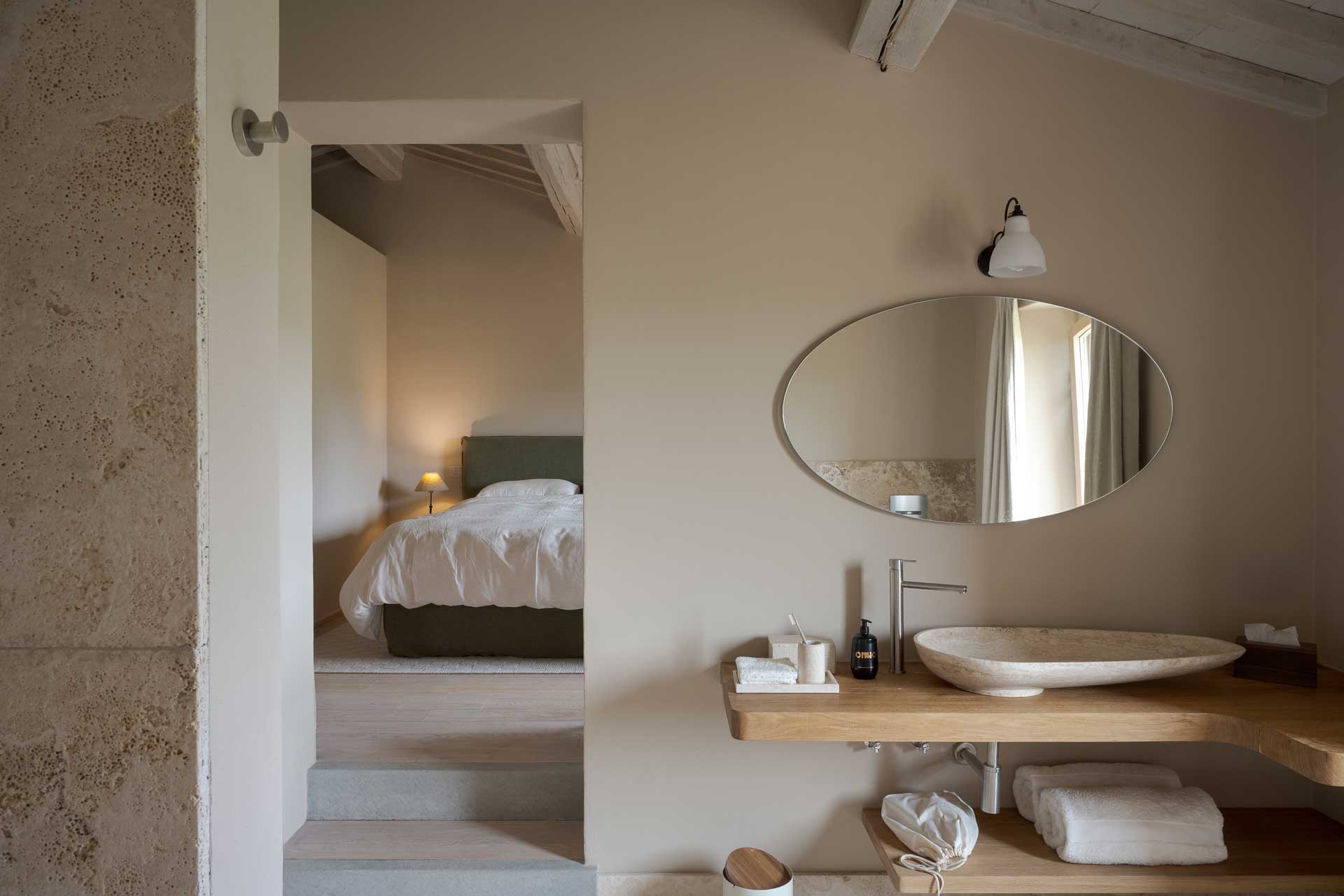 salle de bain rustique chic maison ancienne Italie Il Mandorlo