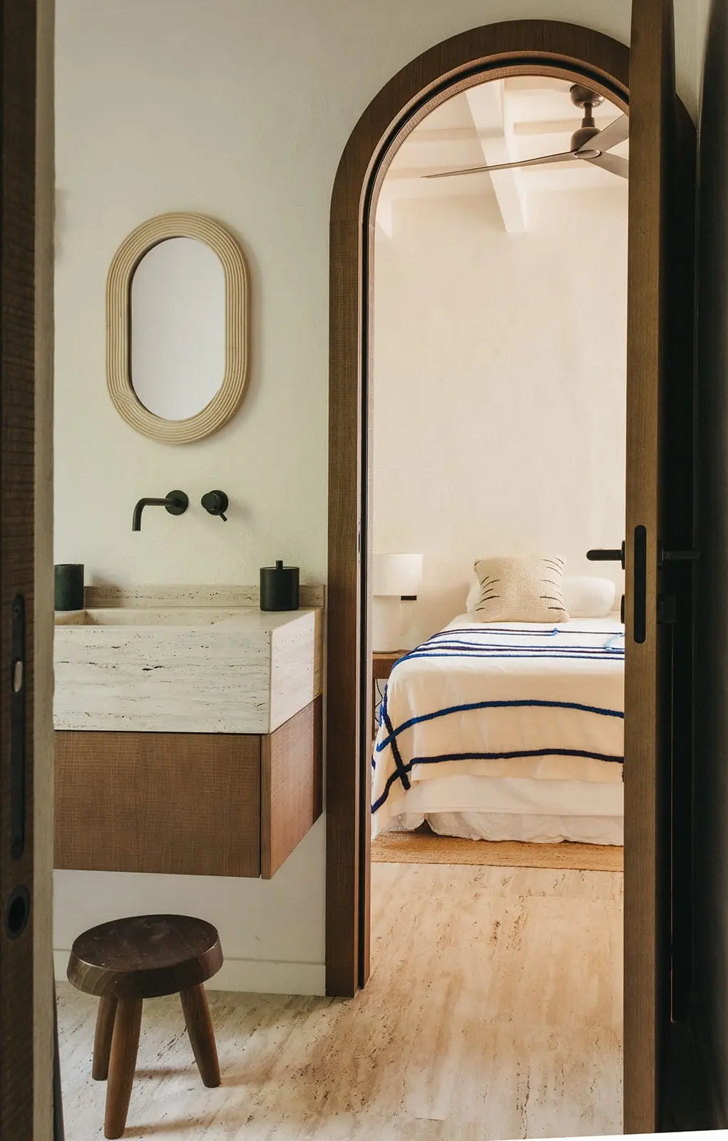 chambre avec salle de bain décoration naturelle