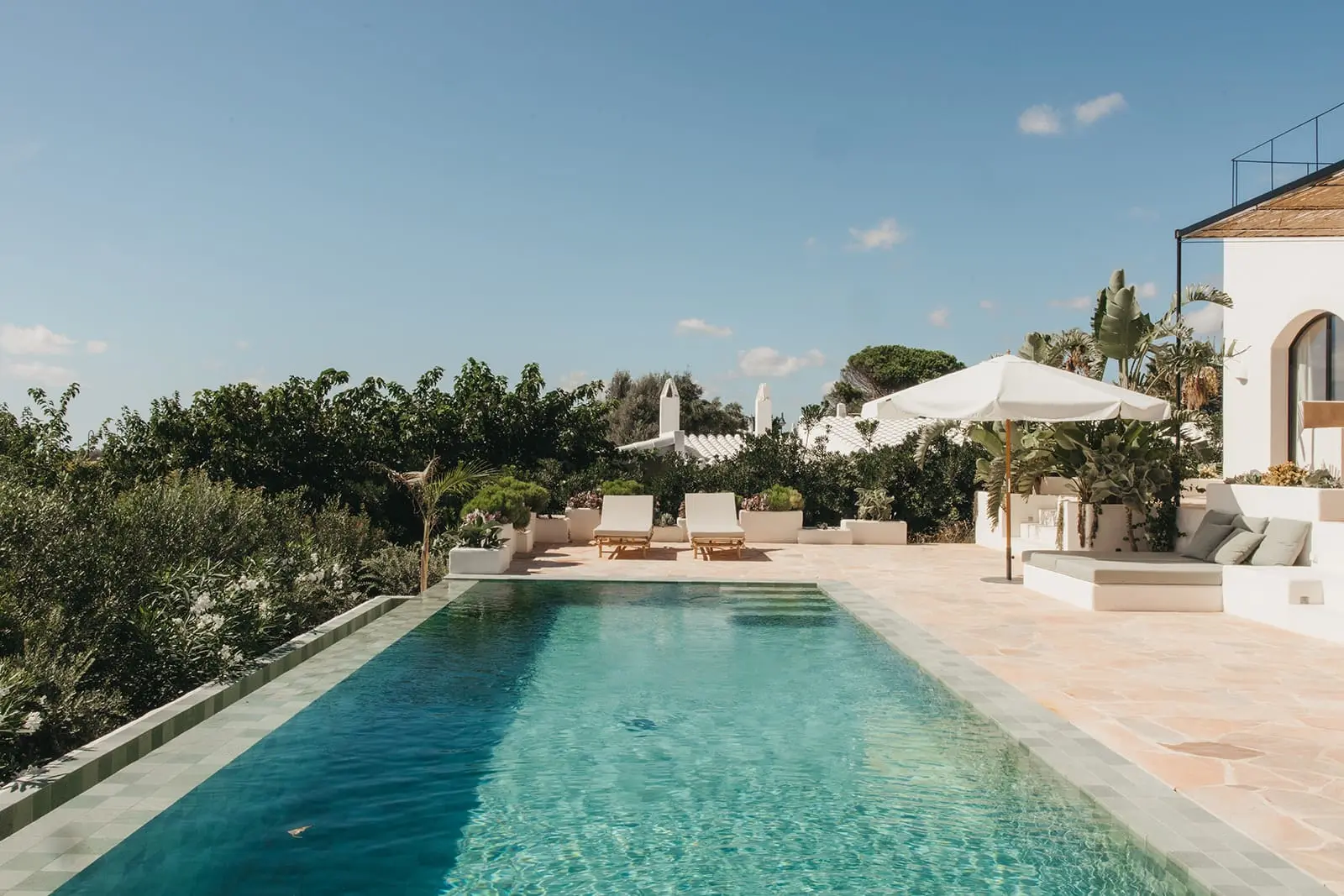 terrasse avec piscine
