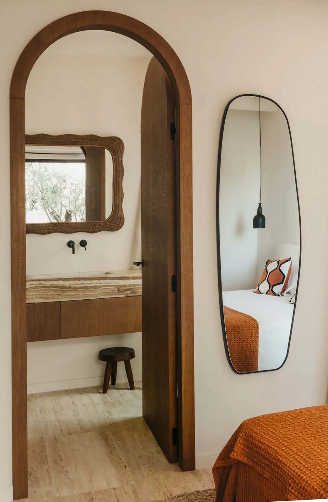 chambre avec salle de bain décoration naturelle et méditerranéenne