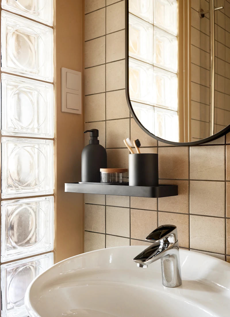 salle de bain en second jour avec pavés de verre salle de bain en second jour avec pavés de verre