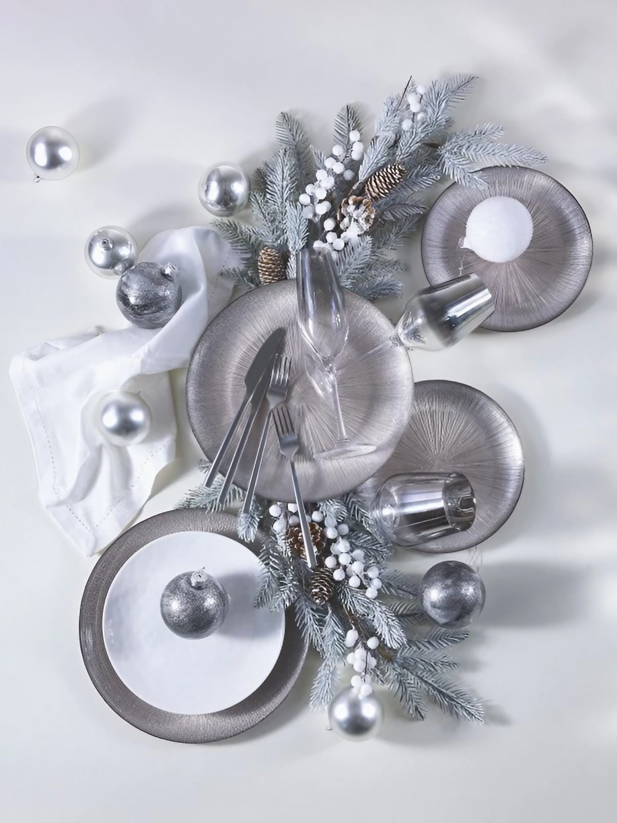 table de jour de l'an blanc et argent