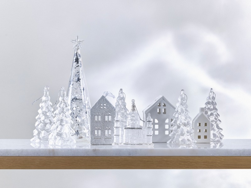 village mignature blanc et argenté décoration Noël Maisons du Monde