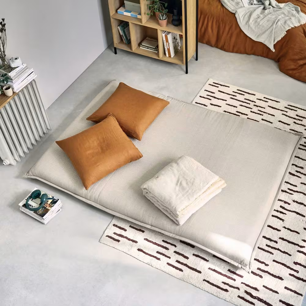 salon et chambre petit appartement Maisons du Monde