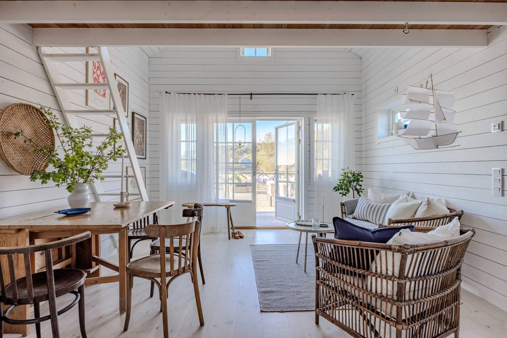 salon petite maison 26m2 avec mezzanine près de la mer décoration scandinave salon petite maison 26m2 avec mezzanine près de la mer décoration scandinave