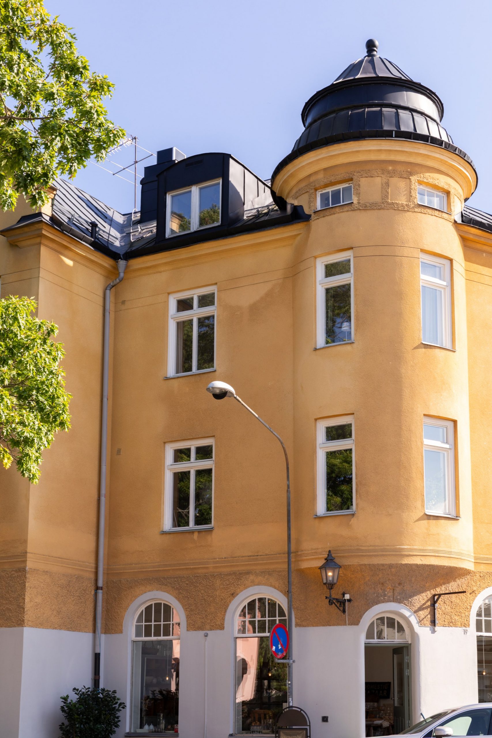 immeuble Suède façade jaune immeuble Suède façade jaune