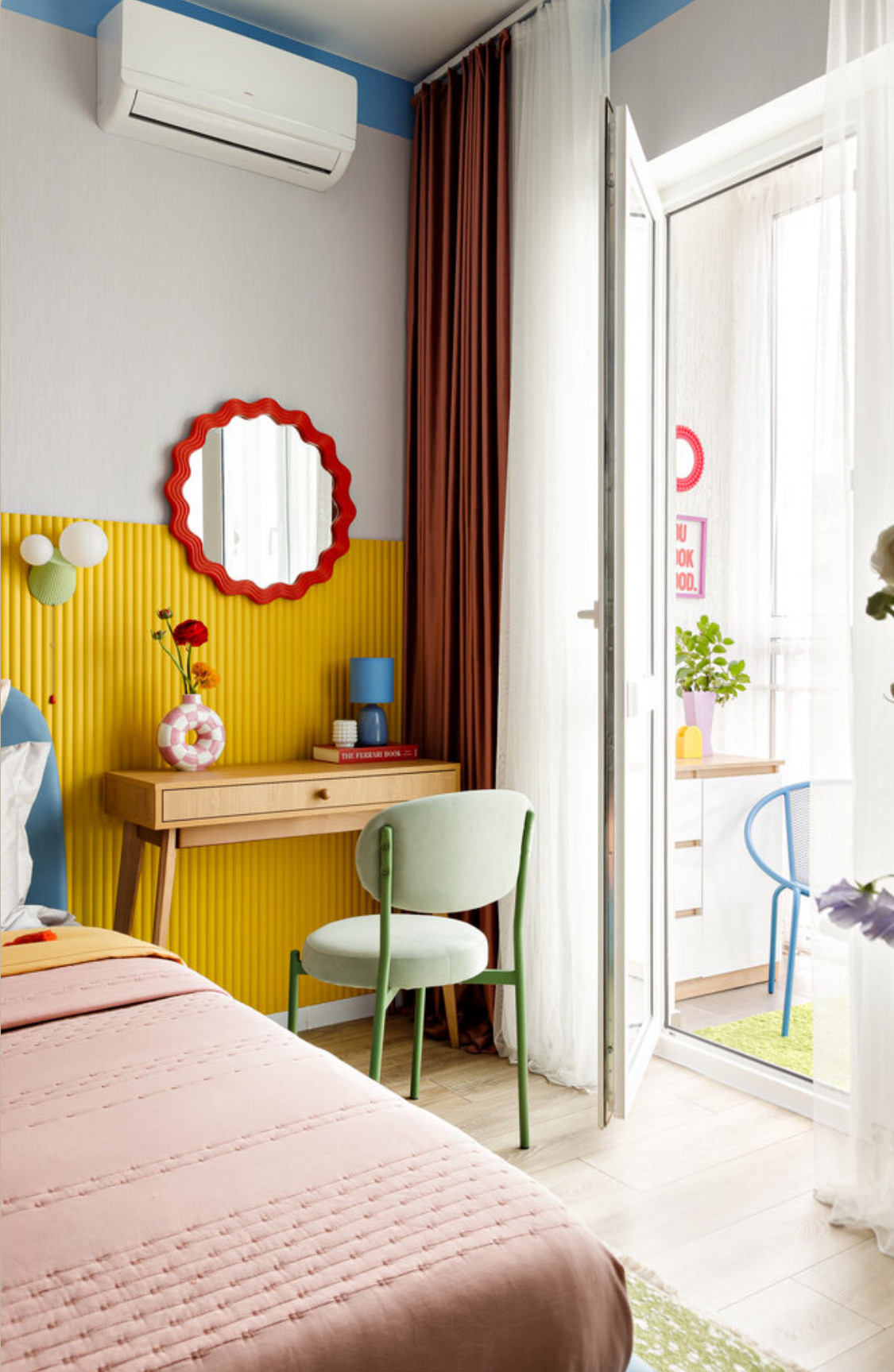 chambre avec espace bureau décoration colorée chambre avec espace bureau décoration colorée