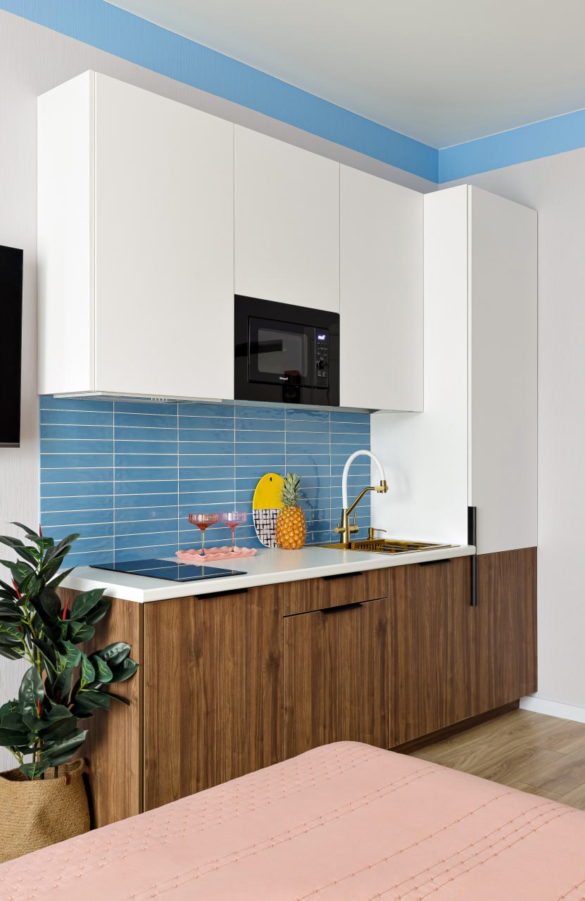 cuisine petit studio 26m2 décoration colorée style Memphis cuisine petit studio 26m2 décoration colorée style Memphis