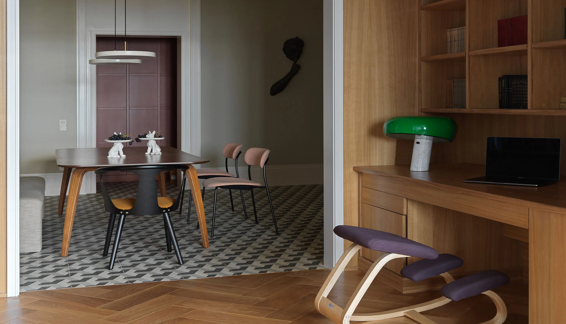 salle à manger et espace bureau décoration contemporaine