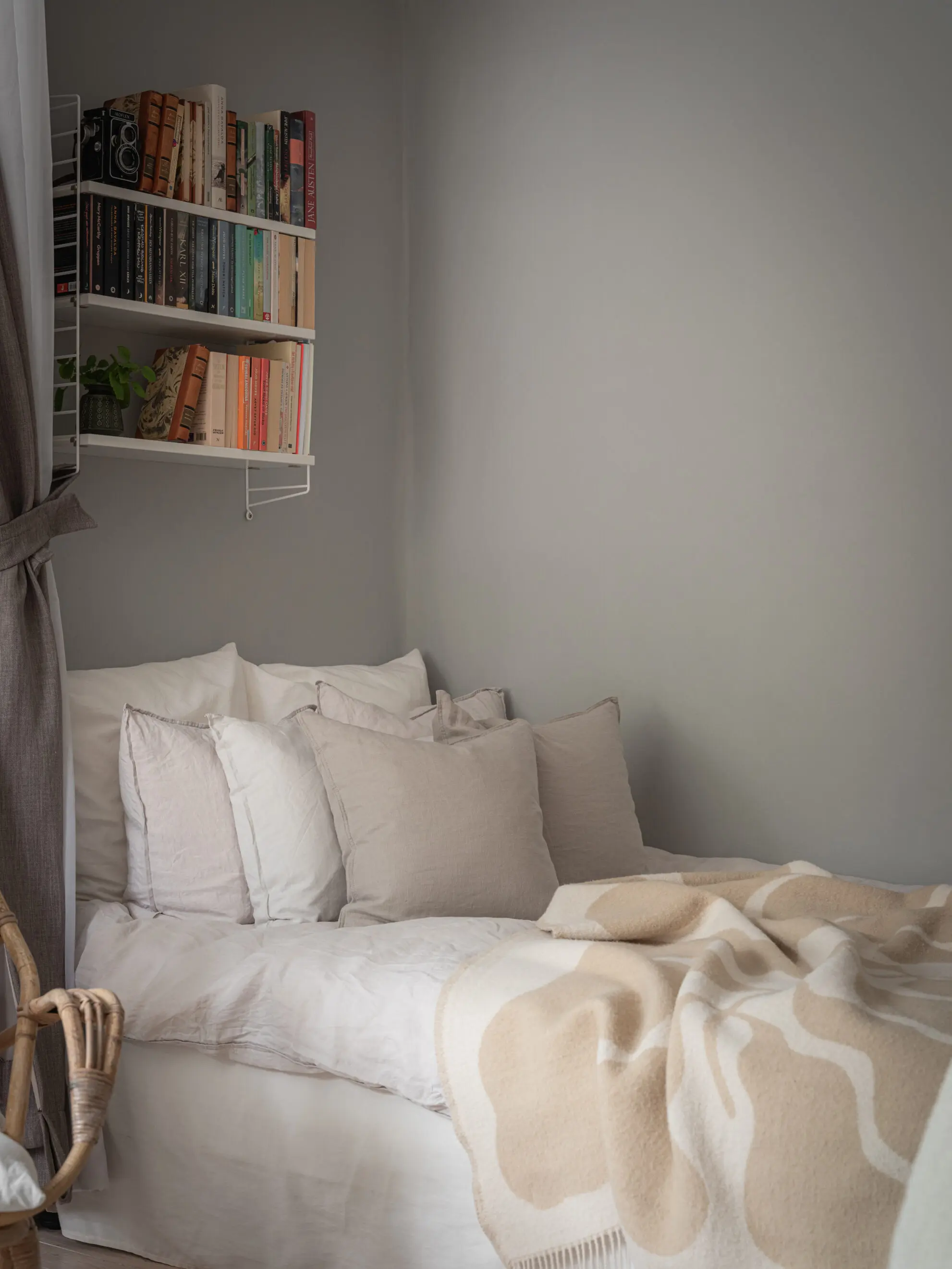 espace chambre avec rideau studio 35m2 espace chambre avec rideau studio 35m2