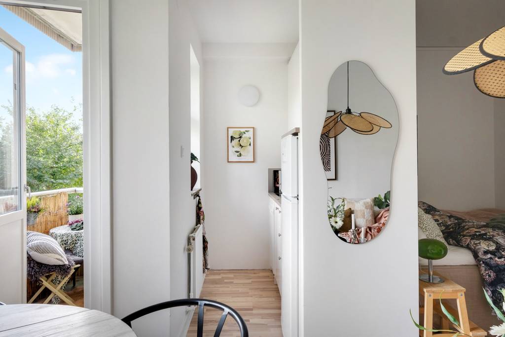 studio 24m2 avec alcôve pour le lit décoration scandinave et féminine studio 24m2 avec alcôve pour le lit décoration scandinave et féminine