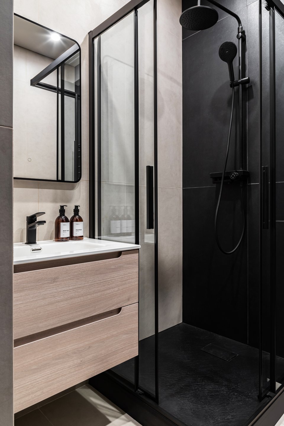 salle de bain design noire et bois salle de bain design noire et bois