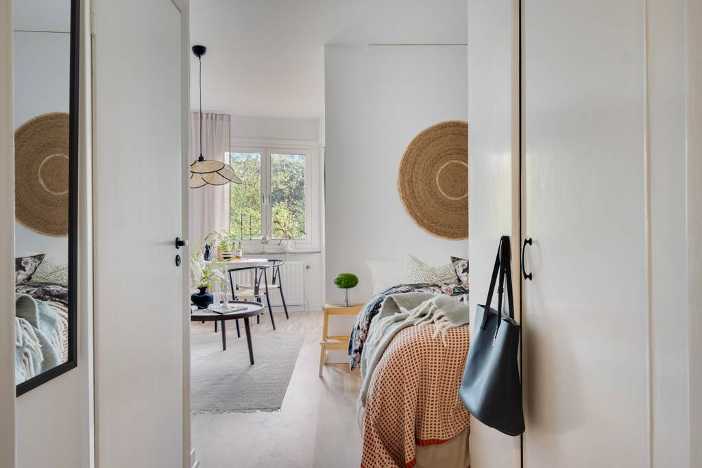 studio 24m2 avec alcôve pour le lit décoration scandinave et féminine studio 24m2 avec alcôve pour le lit décoration scandinave et féminine