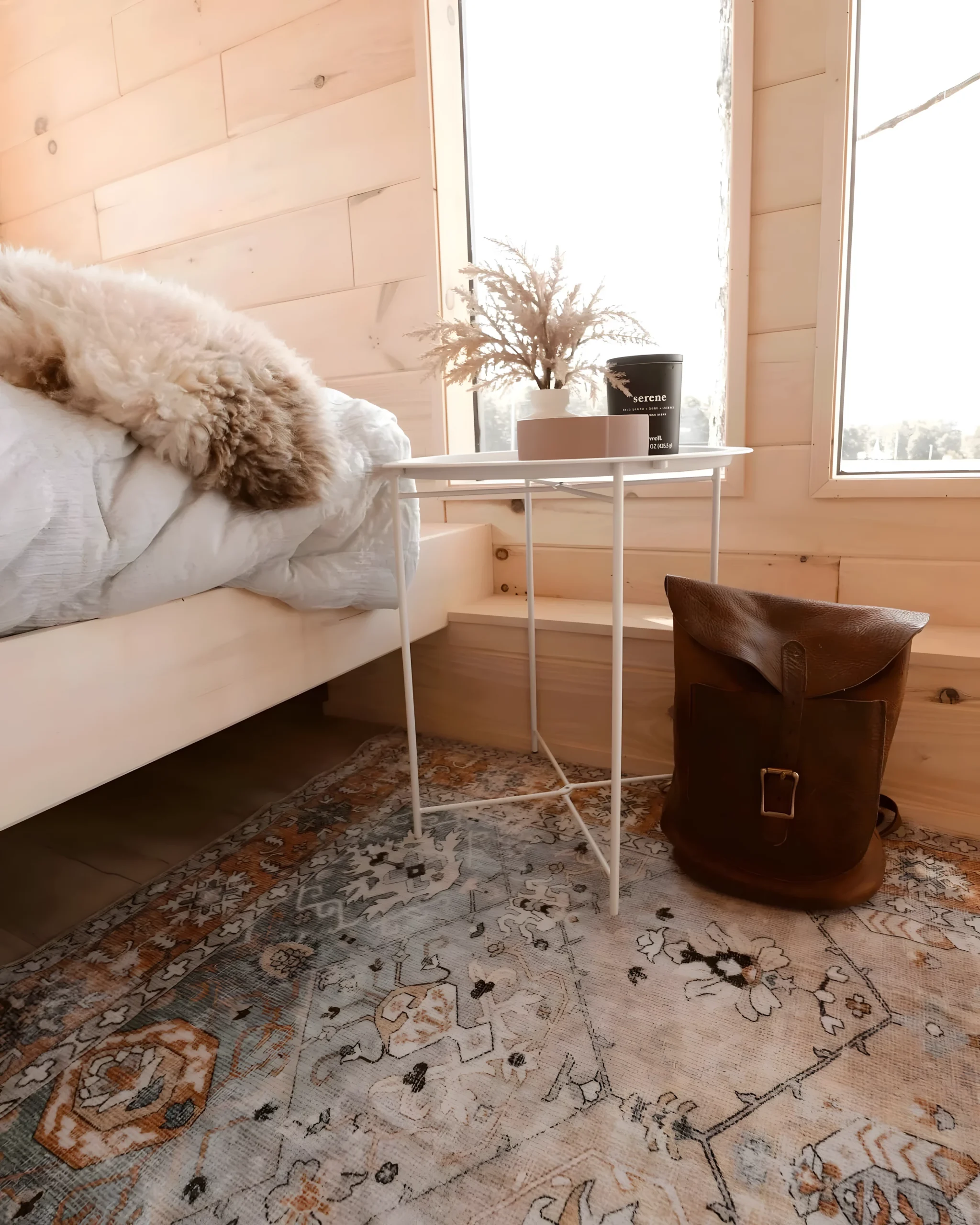 intérieur mini maison mobile Overnighter par Nordic & Spruce intérieur mini maison mobile Overnighter par Nordic & Spruce