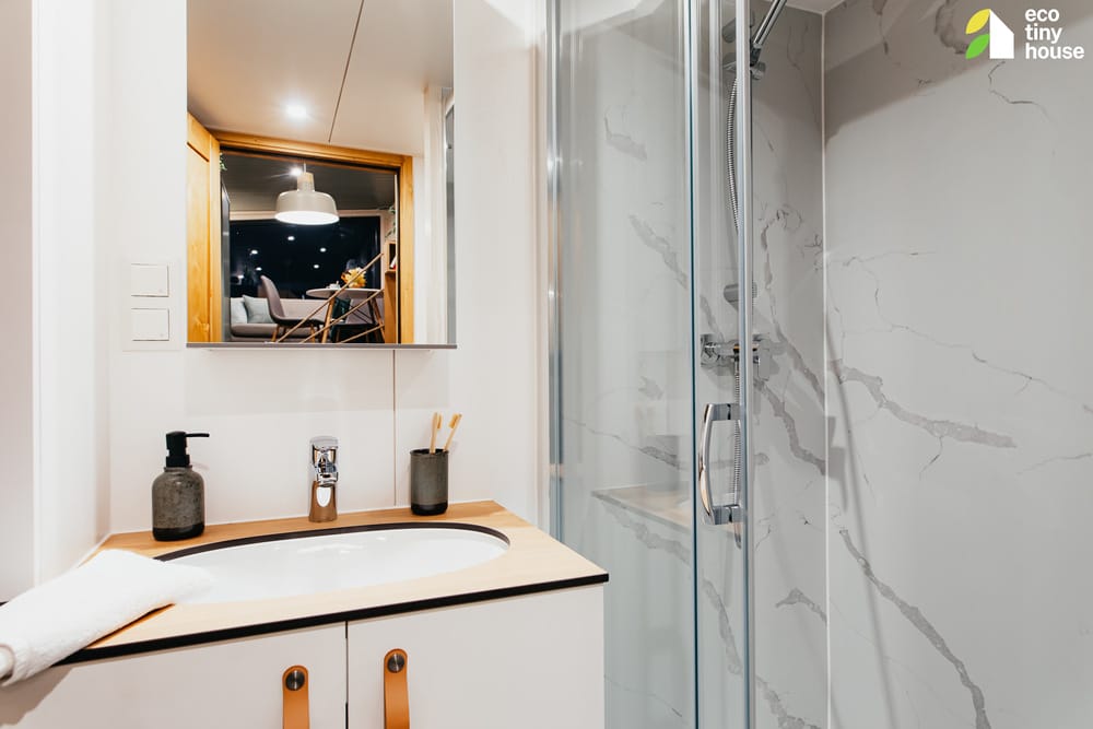 salle d salle d'eau douche marbre