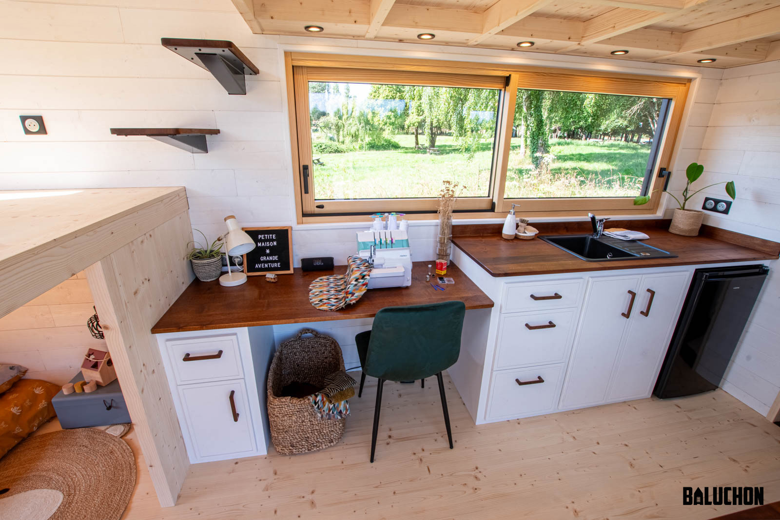 cuisine et atelier mini maison mobile française cuisine et atelier mini maison mobile française