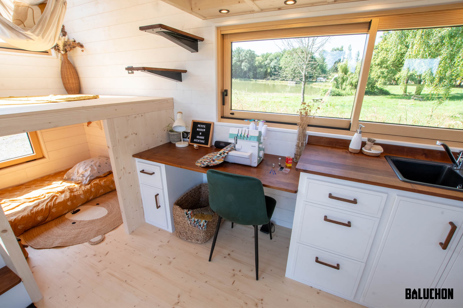 cuisine et atelier mini maison mobile française cuisine et atelier mini maison mobile française