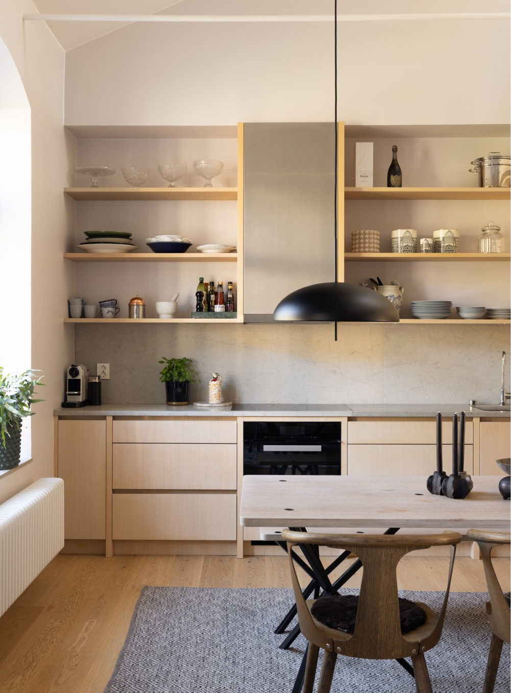 cuisine et salle à manger appartement contemporain et familial de 122m2 décoration beige cuisine et salle à manger appartement contemporain et familial de 122m2 décoration beige