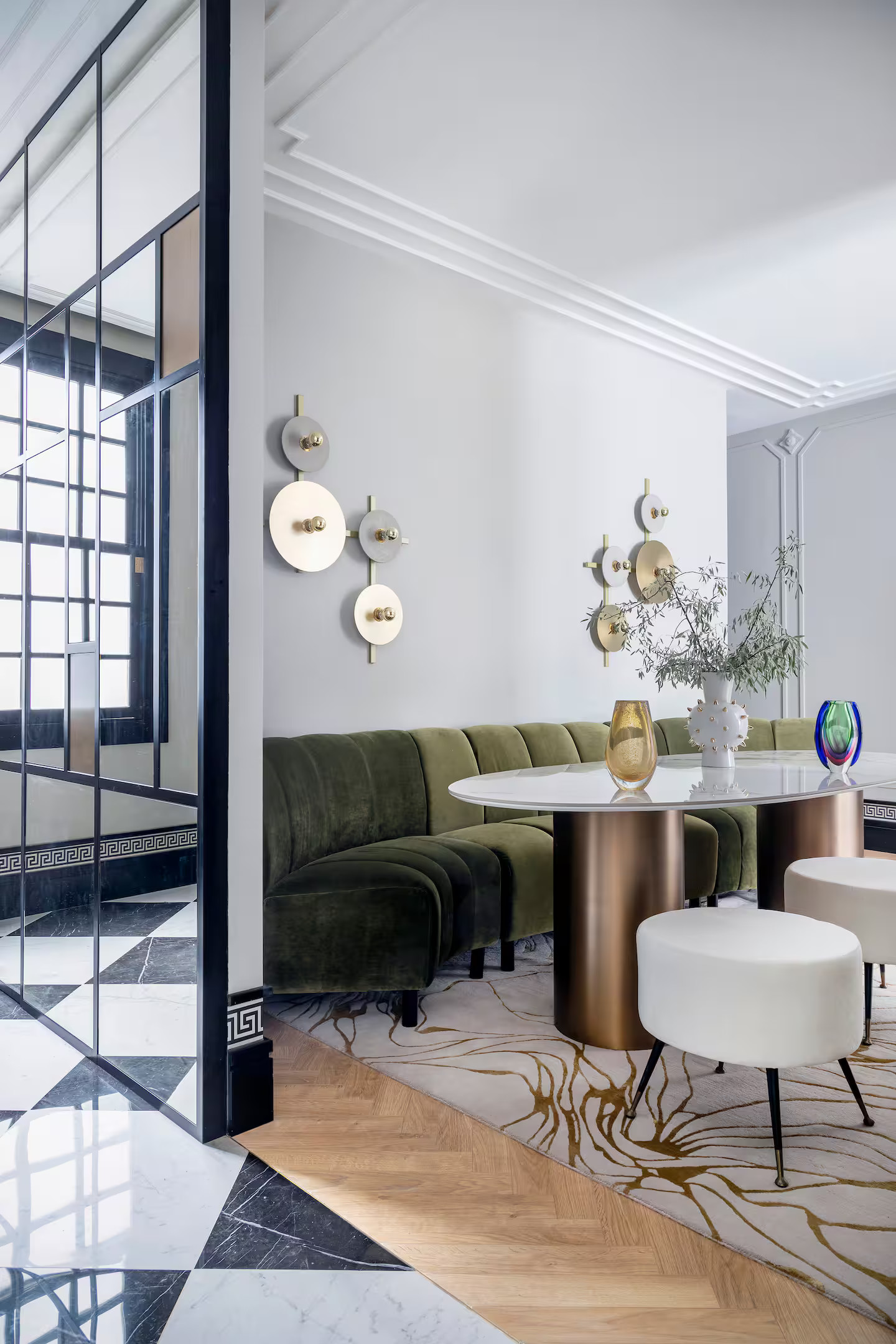 salle à manger appartement luxueux design Madrid décoration classique chic salle à manger appartement luxueux design Madrid décoration classique chic