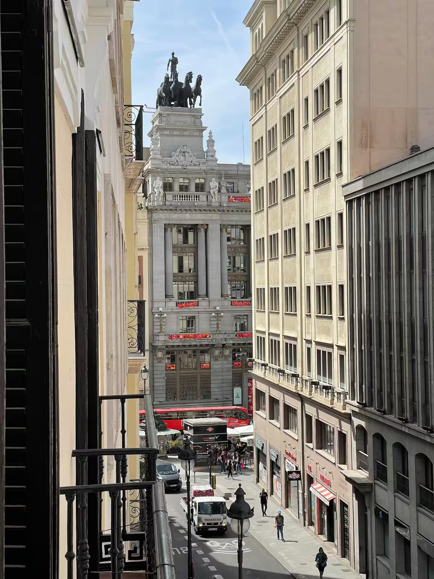 rue Madrid rue Madrid