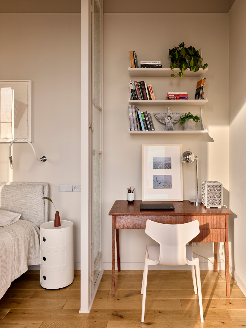 espace bureau dans chambre