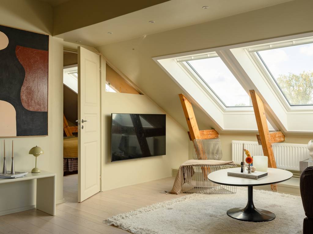 salon avec velux trois-pièces mansardé 68m2 décoration scandinave salon avec velux trois-pièces mansardé 68m2 décoration scandinave