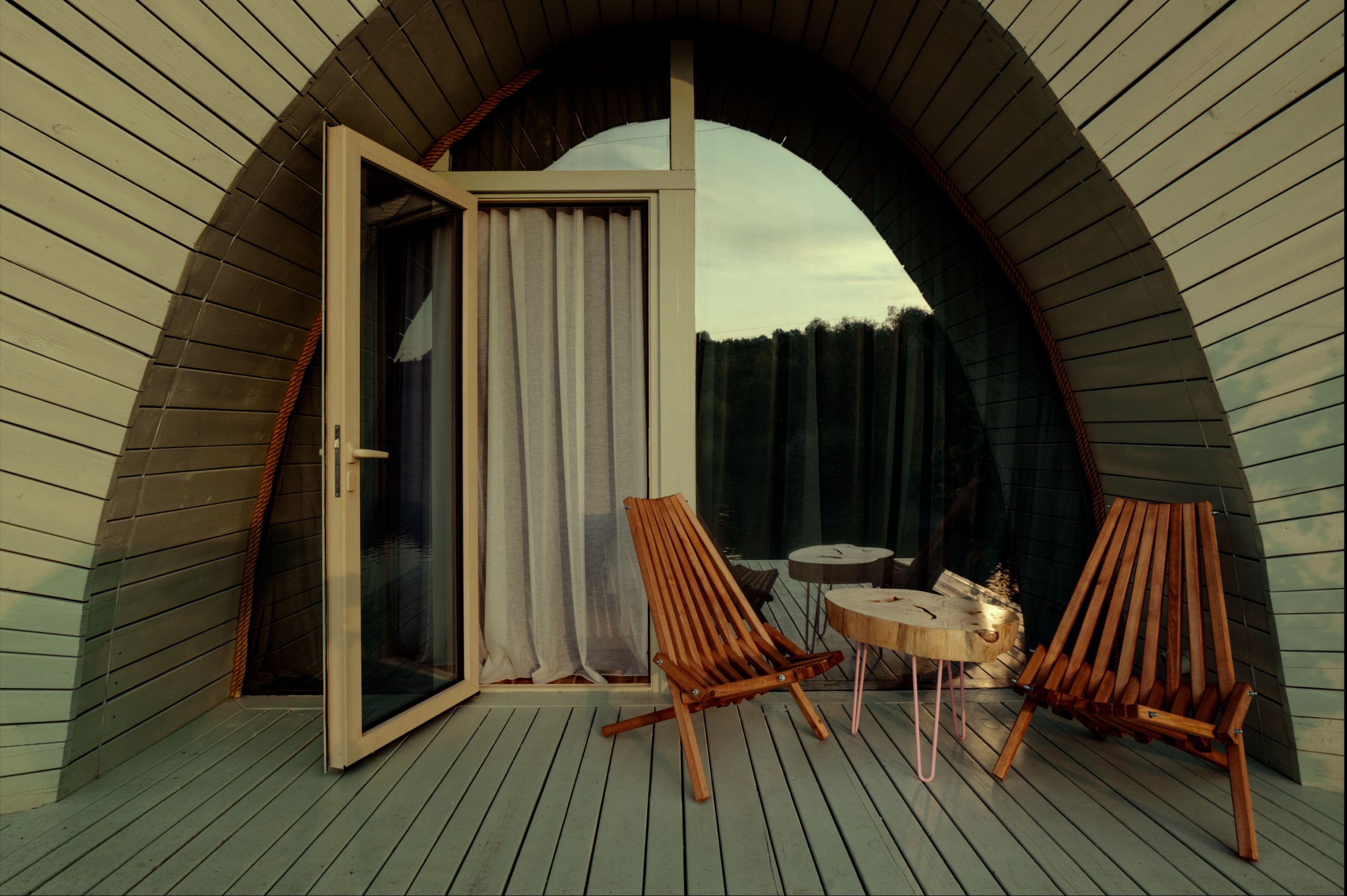 petite maison de 26m2 en Moldavie style cabane Hobbit petite maison de 26m2 en Moldavie style cabane Hobbit