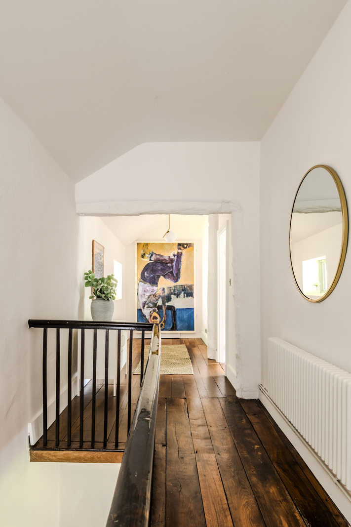 palier avec parquet ancien maison galloise rénovée