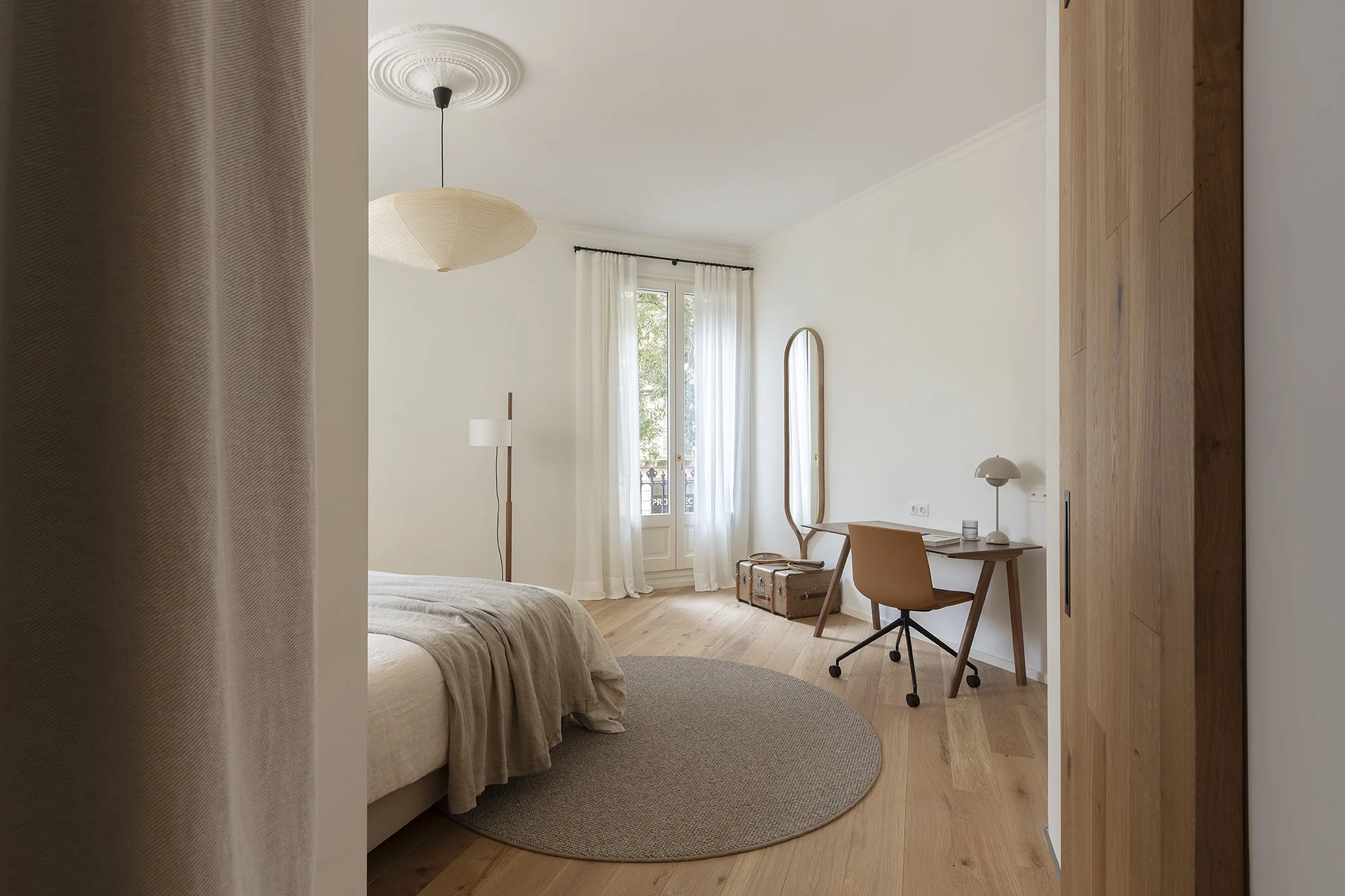 chambre décoration contemporaine et naturelle avec espace bureau chambre décoration contemporaine et naturelle avec espace bureau