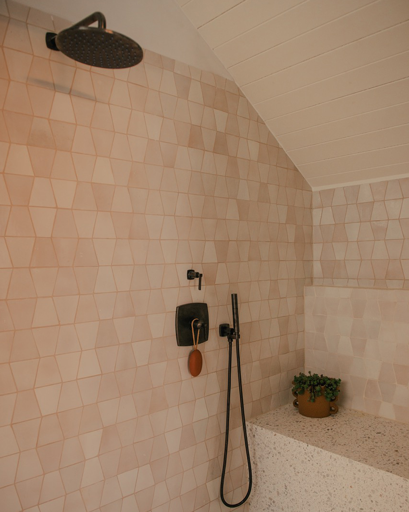 salle de bain contemporaine rose salle de bain contemporaine rose