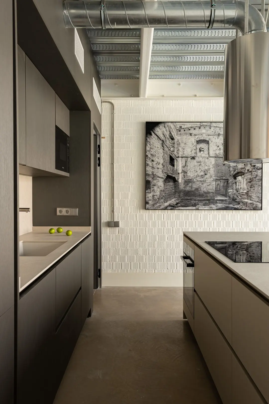 cuisine grise triplex design Barcelone
