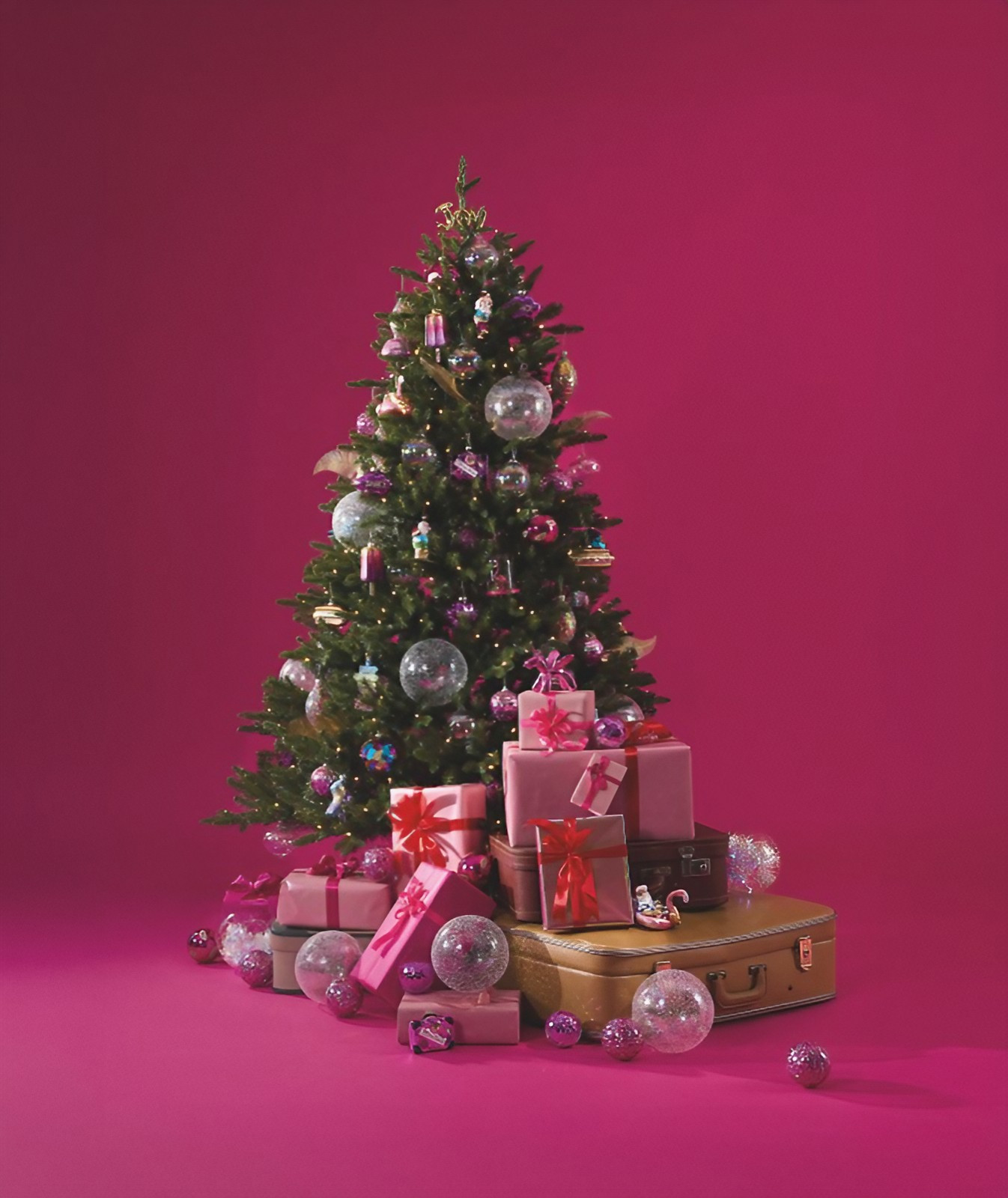 sapin et cadeaux tons roses Maisons du Monde Noël 2025 Palm Beach