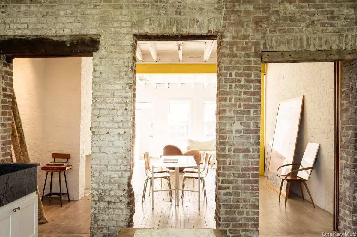 Une maison de ville ancienne qui mêle histoire et confort contemporain