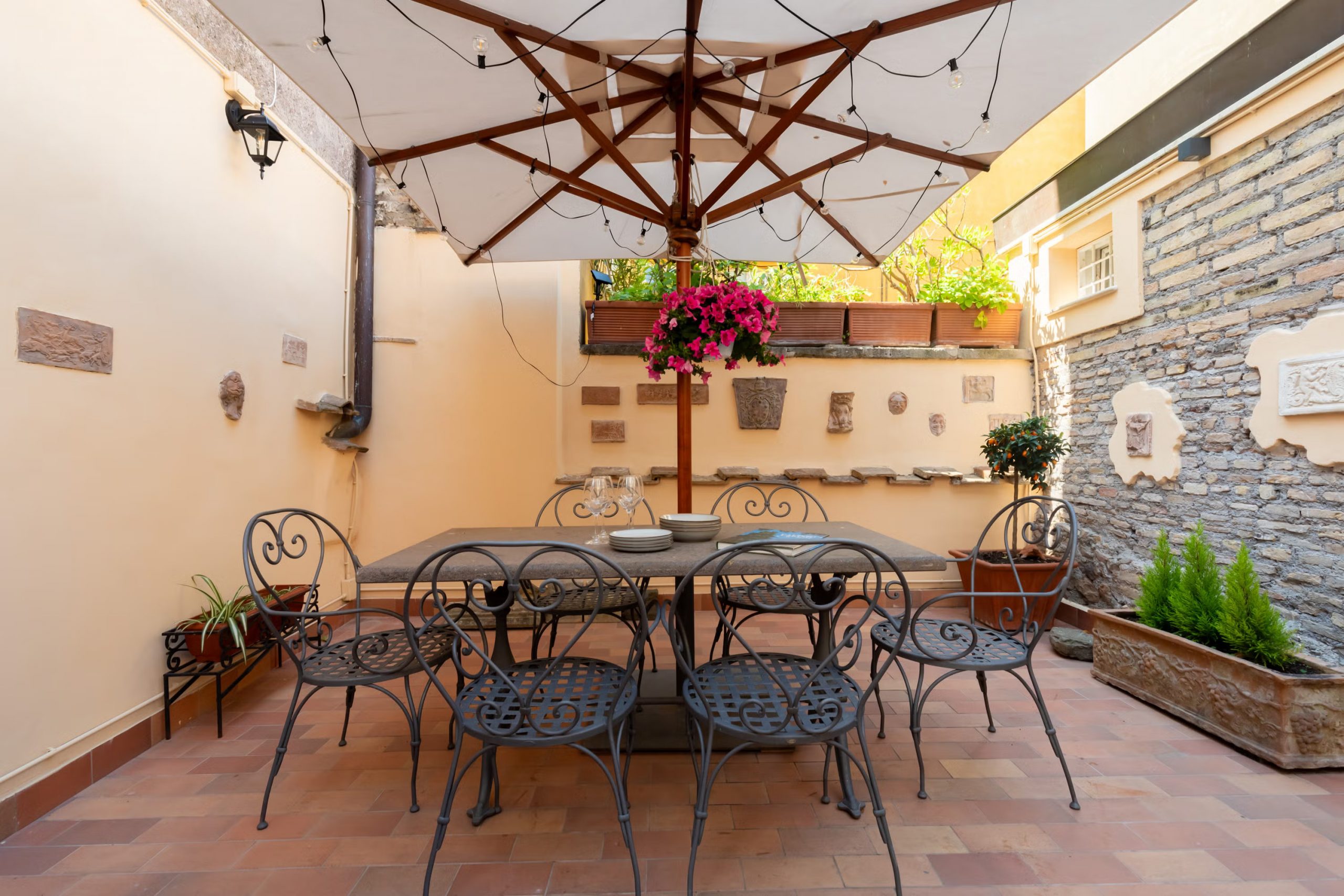 terrasse appartement 50m2 ancien à Rome rénové par architecte terrasse appartement 50m2 ancien à Rome rénové par architecte