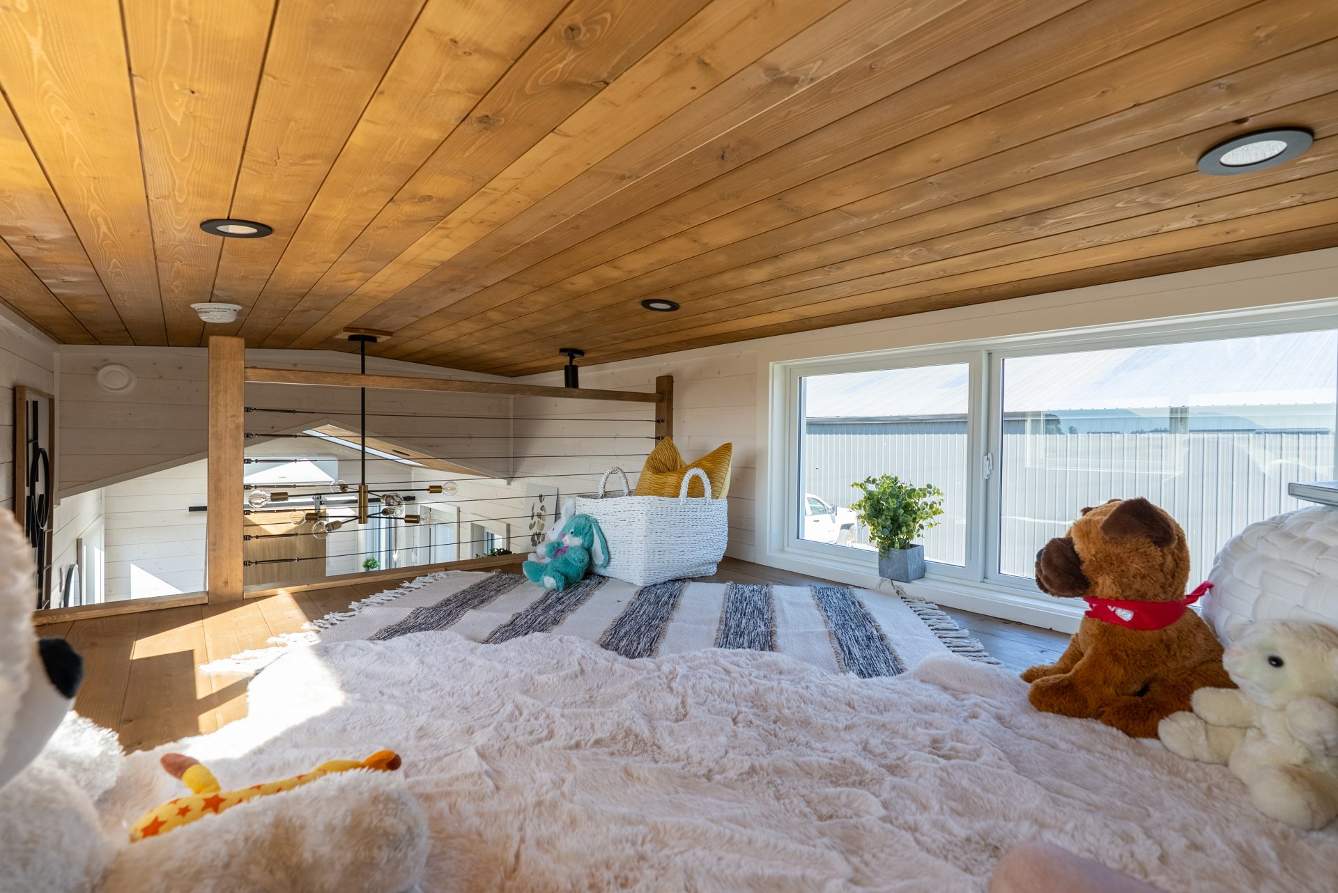 mezzanine tiny house 28m2 Gambier par Rover Tiny Homes mezzanine tiny house 28m2 Gambier par Rover Tiny Homes