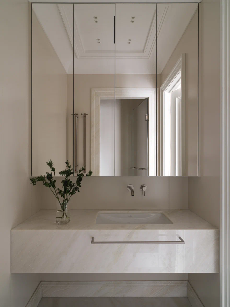 salle de bain marbre et miroir décoration moderne chic salle de bain marbre et miroir décoration moderne chic
