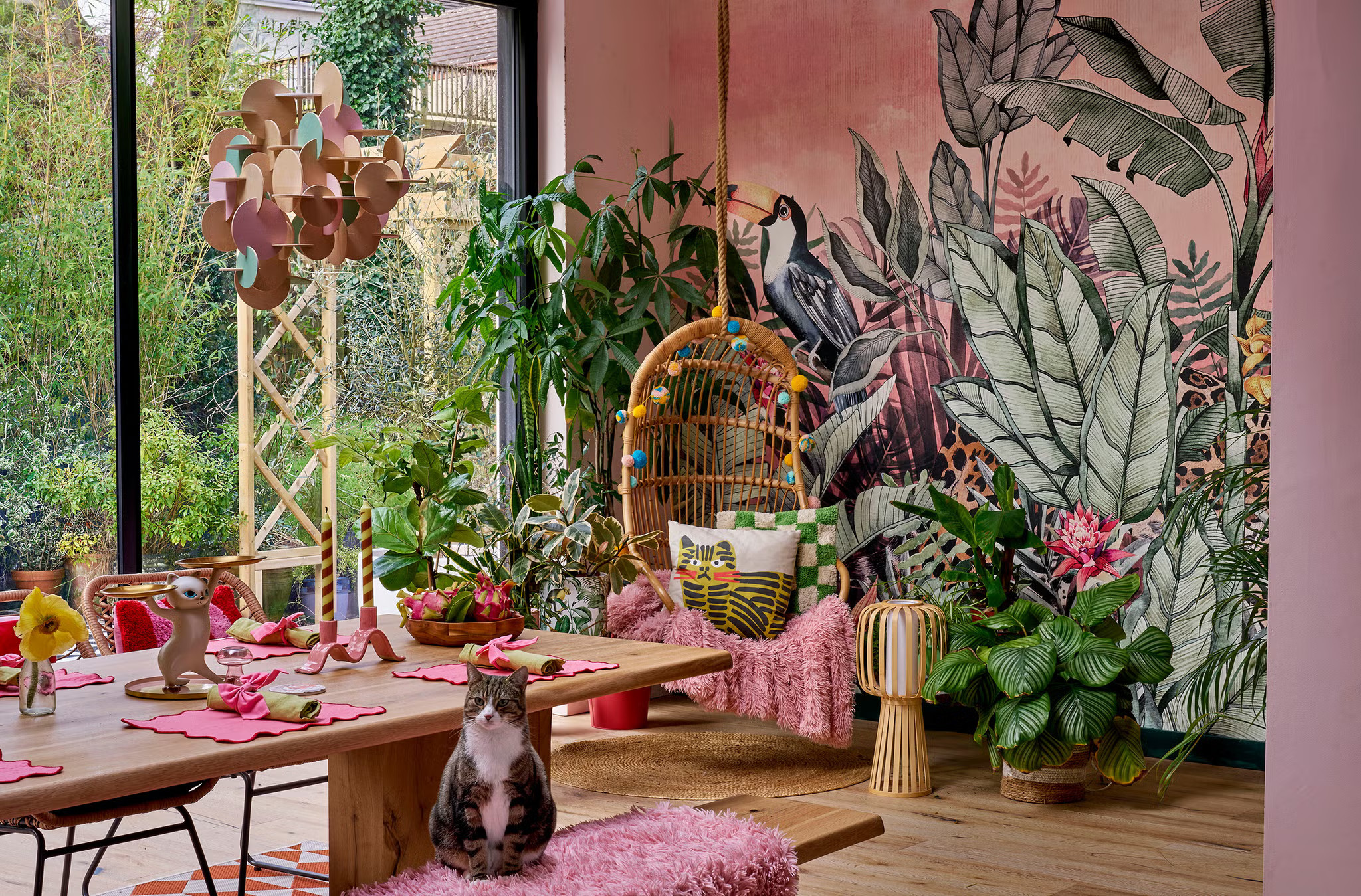 salle à manger avec baie vitrée décoration colorée maison anglaise salle à manger avec baie vitrée décoration colorée maison anglaise
