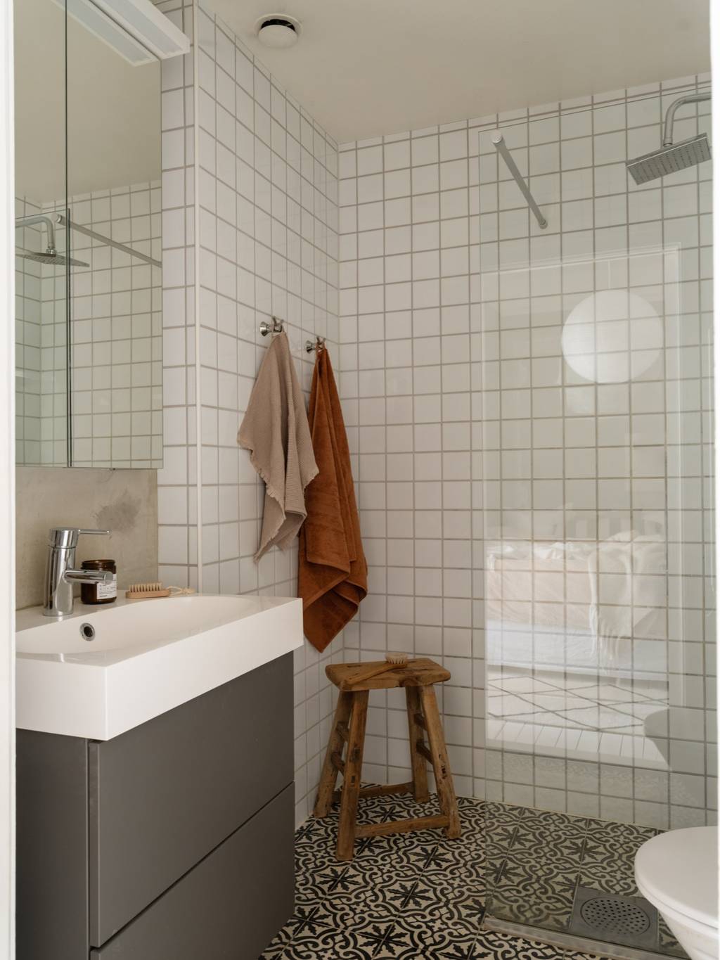 salle de bain blanche sol carreaux de ciment salle de bain blanche sol carreaux de ciment