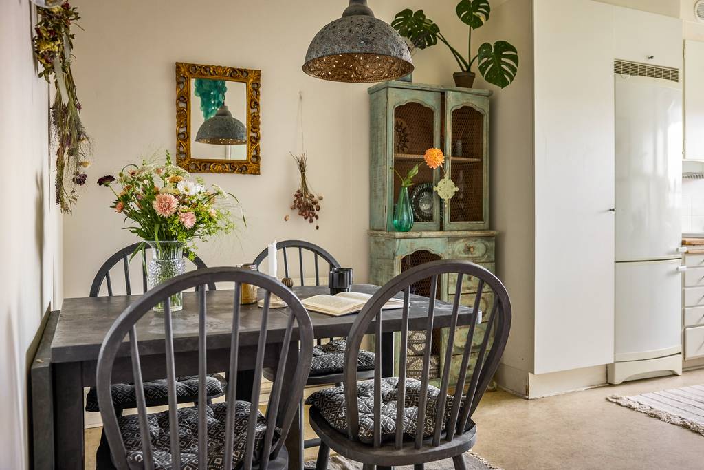 salle à manger décoration naturelle scandinave verte