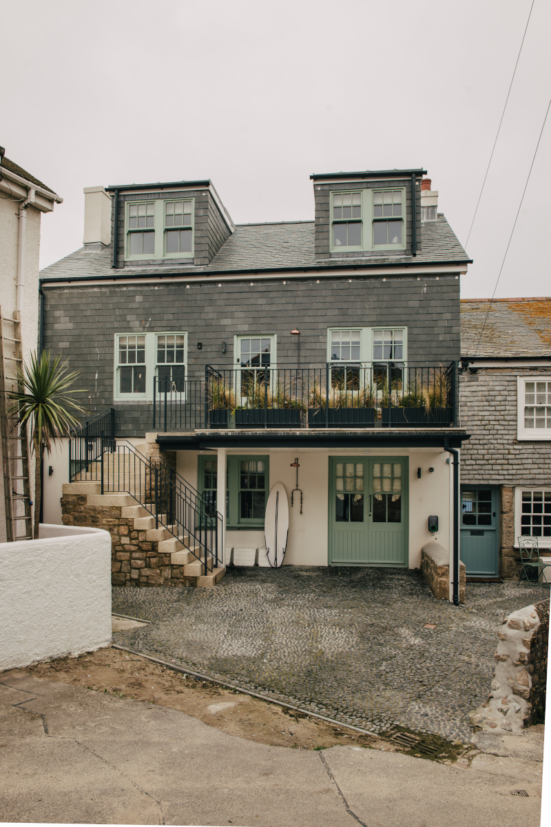 cottage St Yves