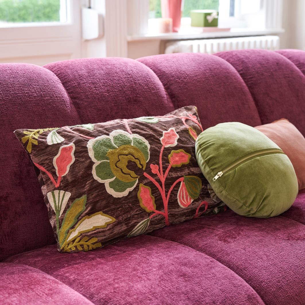 coussin velours brodé Sidonie collection Trendy Vintage La Redoute Intérieurs coussin velours brodé Sidonie collection Trendy Vintage La Redoute Intérieurs