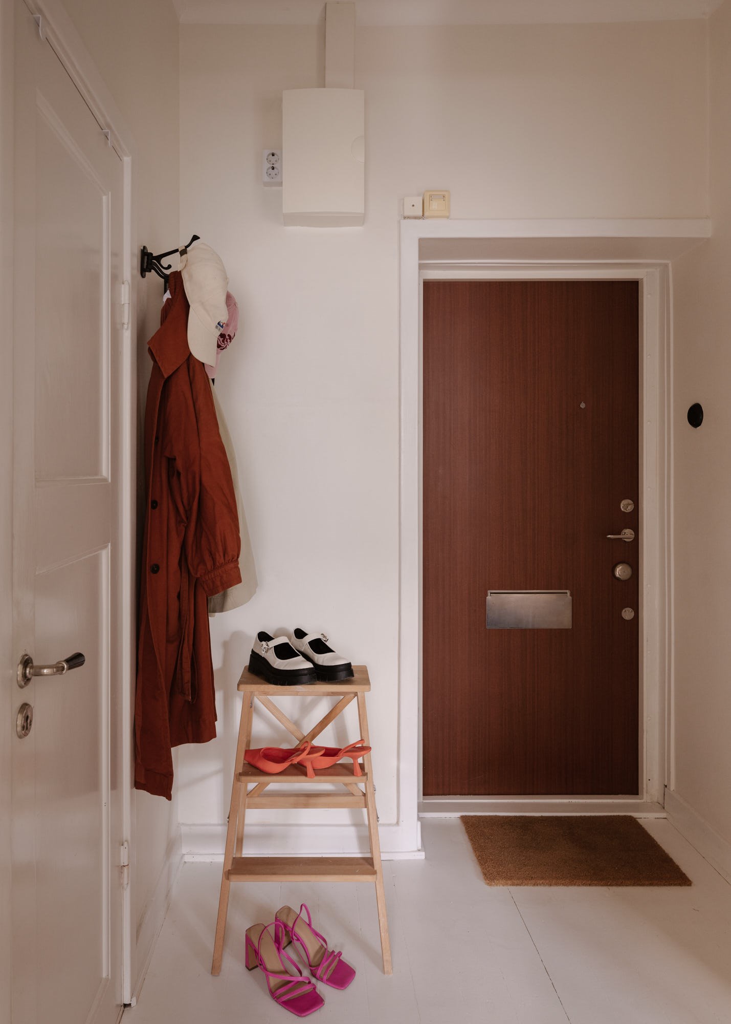 entrée studio 33m2 décoration scandinave beige entrée studio 33m2 décoration scandinave beige