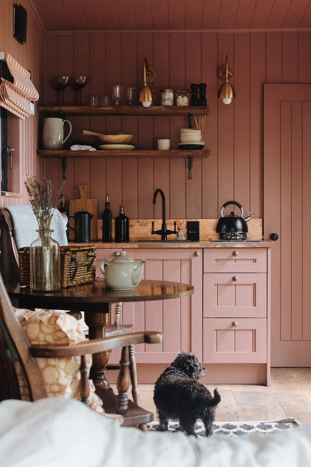intérieur petite maison en bois pour deux Yorkshire Yorkshire Dales par Rest + Wild