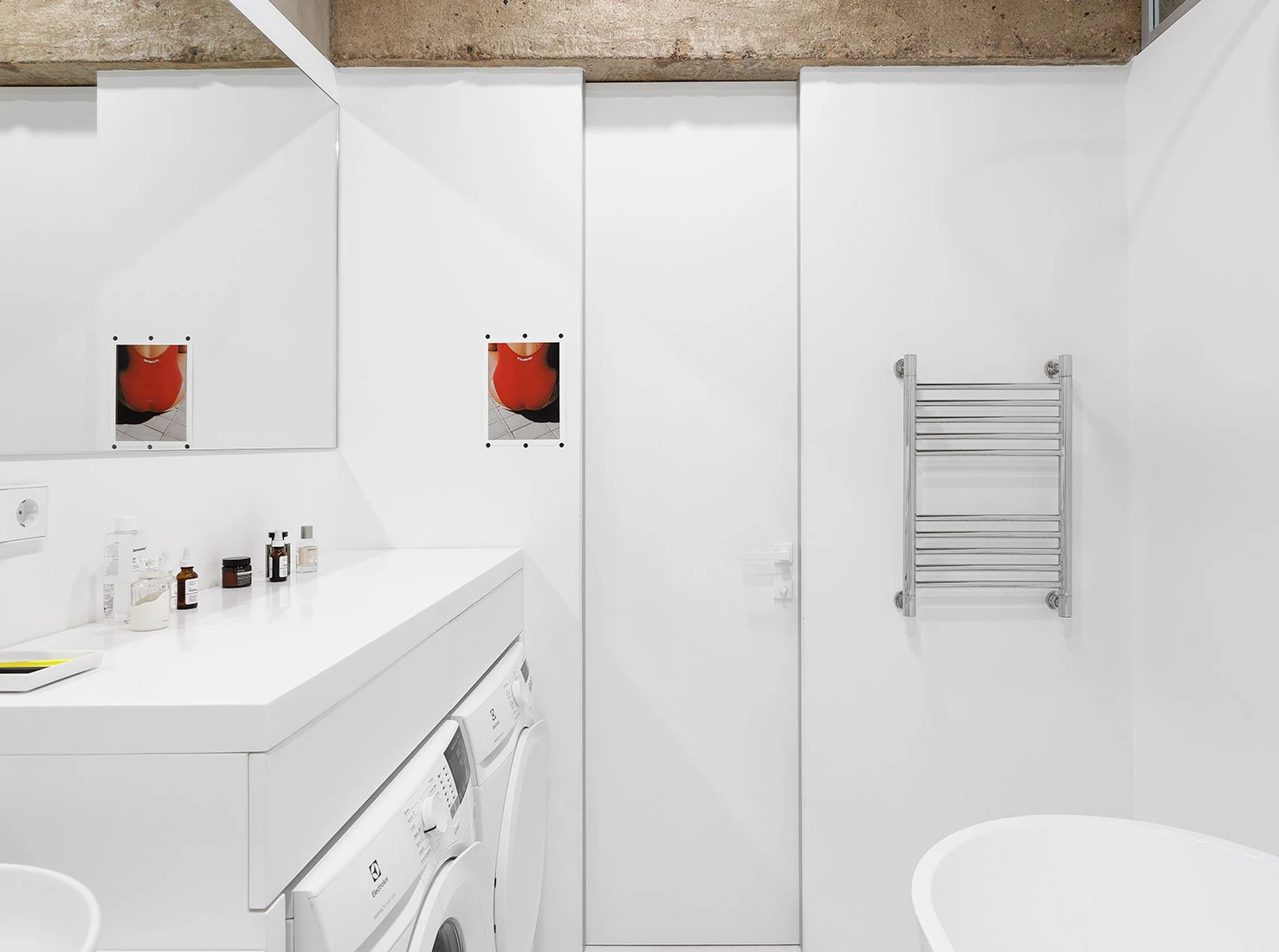 salle de bain blanche