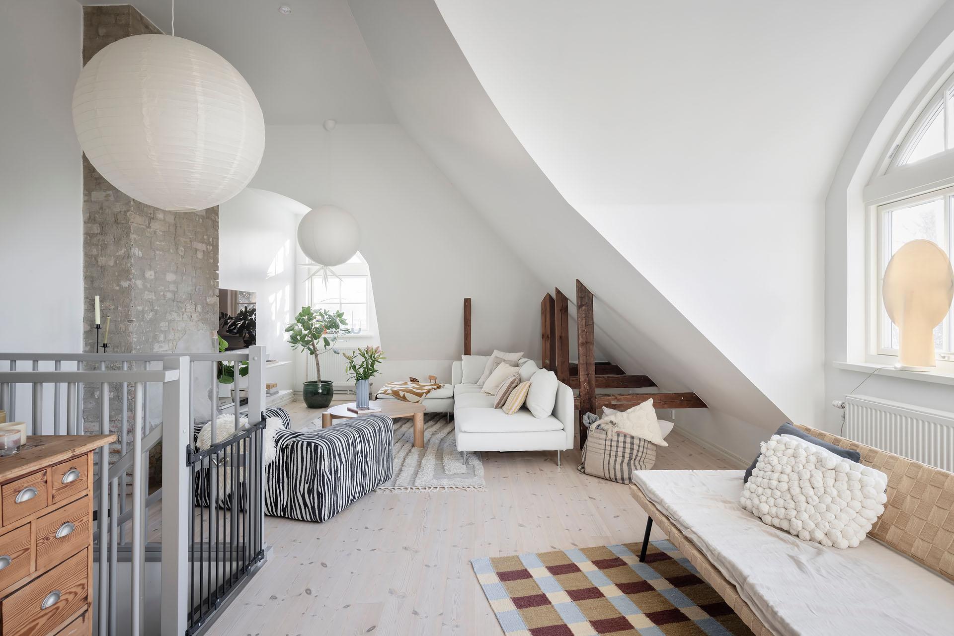 salon avec murs briques décoration scandinave
